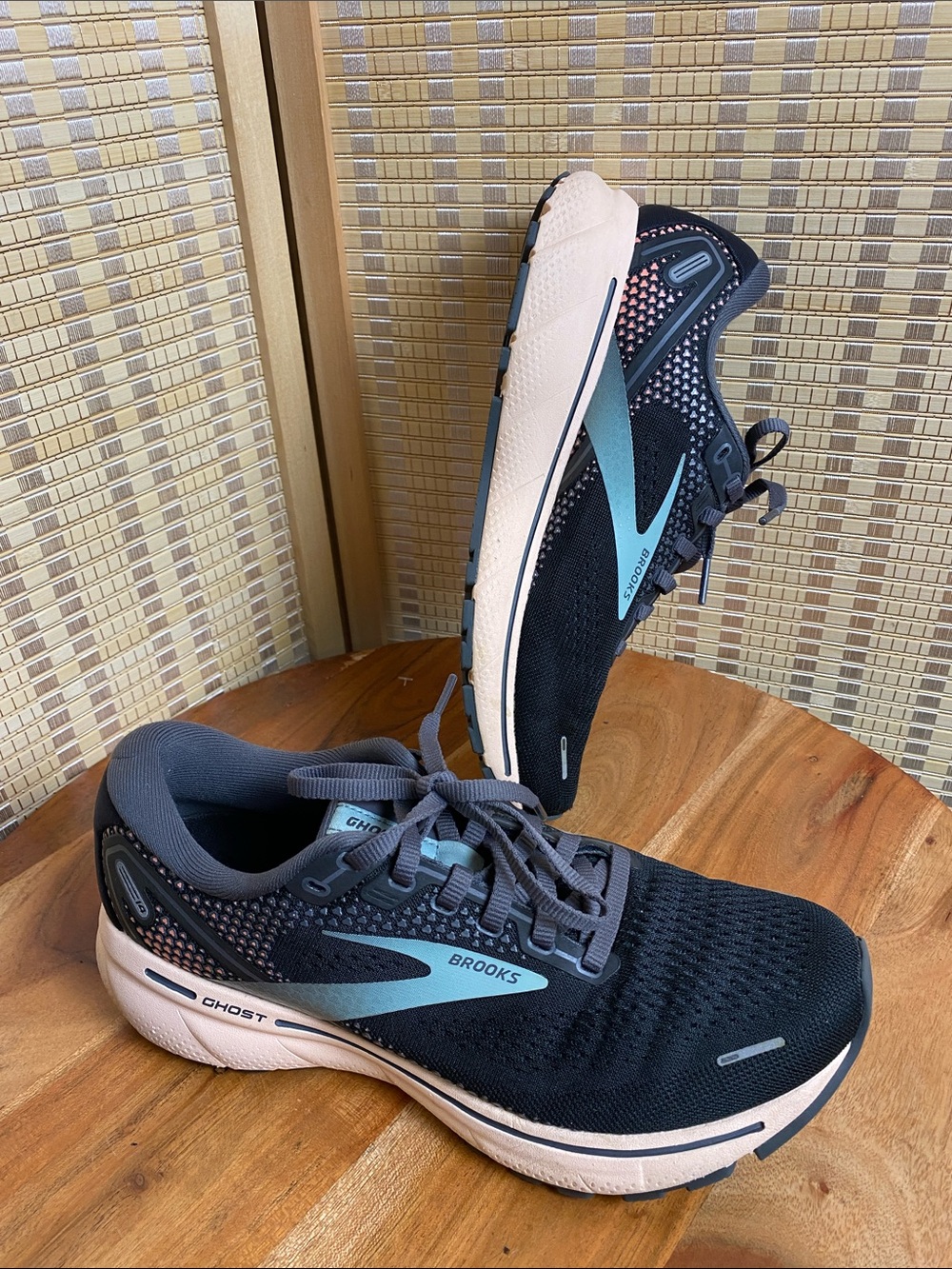 Brooks Ghost 14 Woman’s 8.5 M Running Shoes Black , Pearl & Peach